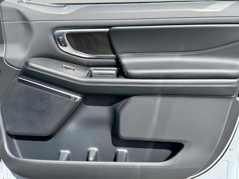 New 2025 Ford Expedition Platinum w/ Stealth Performance Package image 31