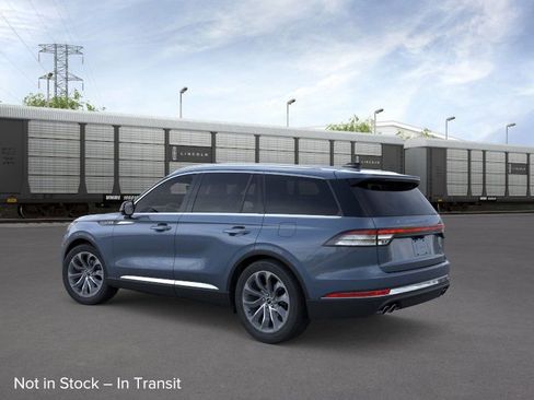 New 2025 Lincoln Aviator AWD image 4