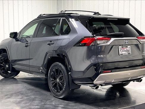 Used 2022 Toyota RAV4 XSE AWD/4WD image 12