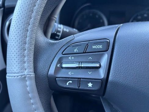 Used 2023 Hyundai Kona SEL AWD/4WD image 13