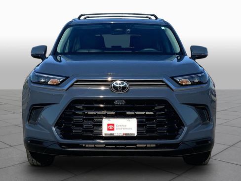 Used 2024 Toyota Grand Highlander AWD image 4
