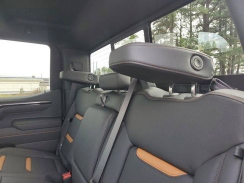 New 2026 GMC Sierra 1500 AT4 w/ Technology Package image 11