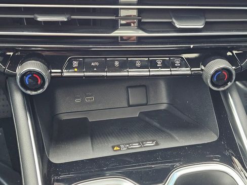 New 2026 Chevrolet Traverse Z71 AWD/4WD image 35