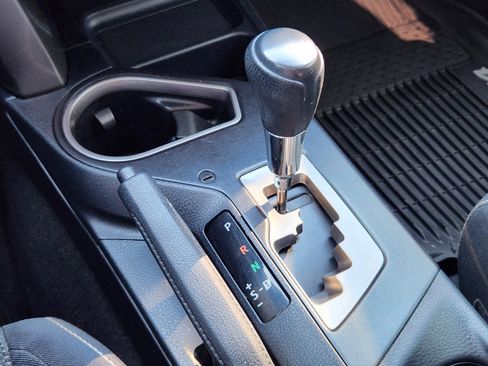 Used 2016 Toyota RAV4 XLE image 26