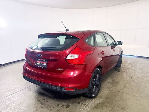 Used 2013 Ford Focus SE w/ SE Winter Pkg FWD image 5