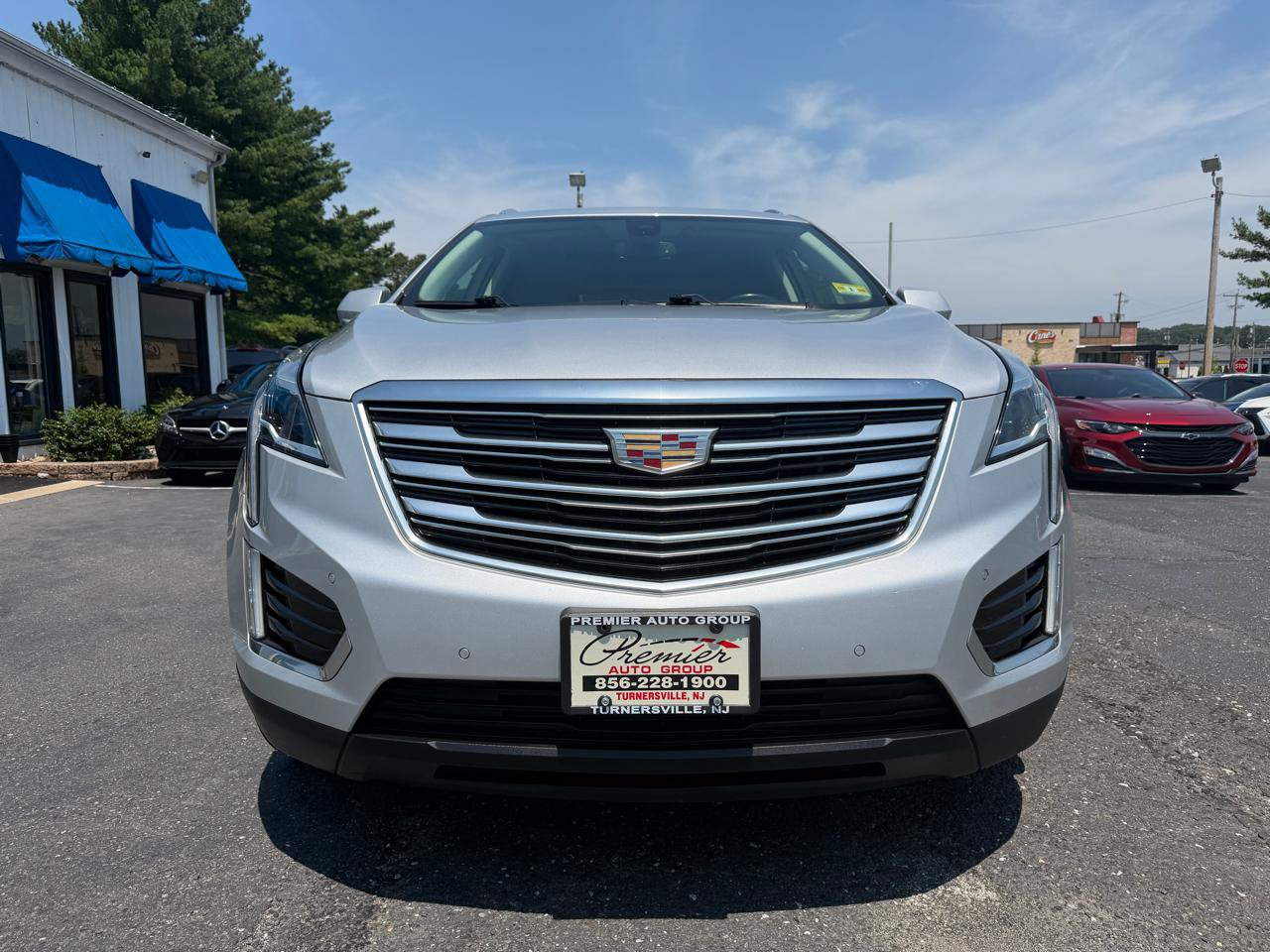 Used 2019 Cadillac XT5 Premium Luxury AWD/4WD image 2