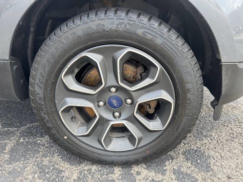 Used 2019 Ford EcoSport S image 4