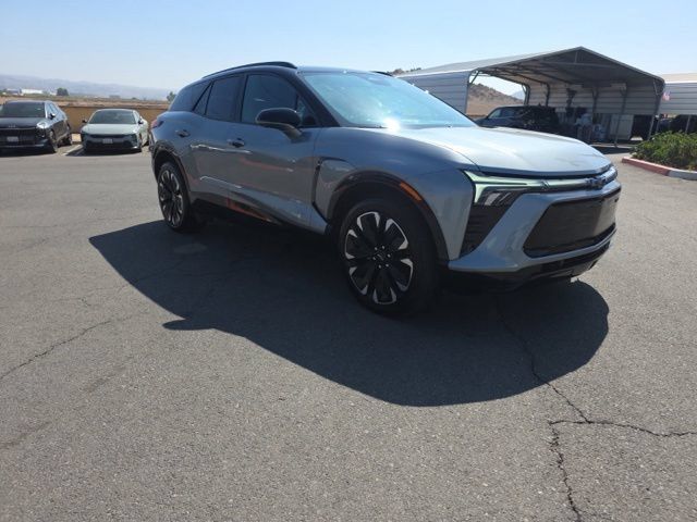 Used 2026 Chevrolet Blazer EV RS w/ Super Cruise Package FWD image 3