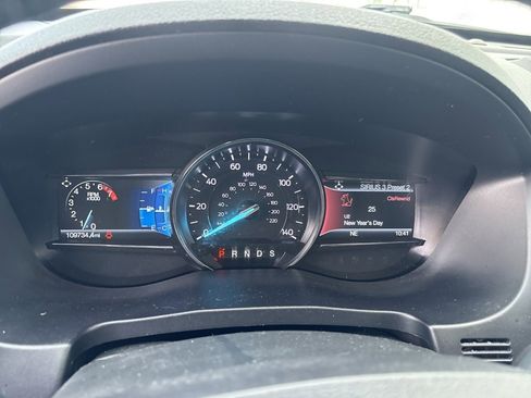 Used 2018 Ford Explorer Limited image 17