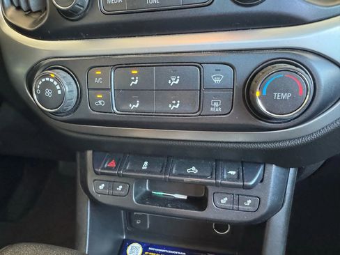 Used 2017 Chevrolet Colorado LT w/ LT Convenience Package image 24