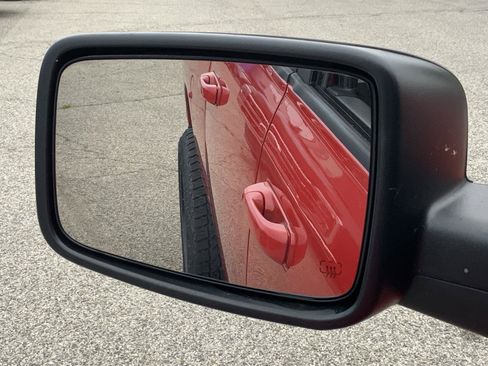 Used 2019 RAM 1500 Classic SLT AWD/4WD image 17