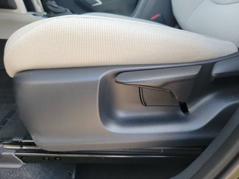 Certified 2024 Toyota Corolla Cross L FWD image 17