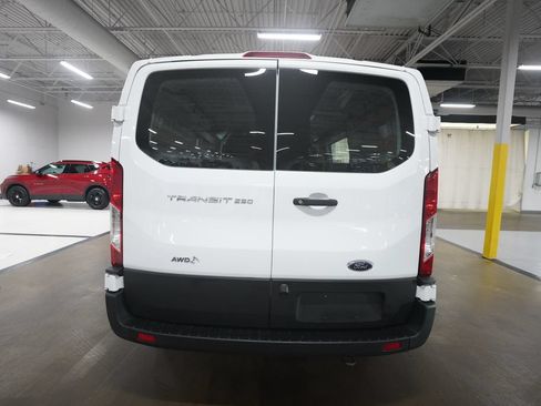 Used 2024 Ford Transit 250 Low Roof AWD w/ Exterior Upgrade Package image 25