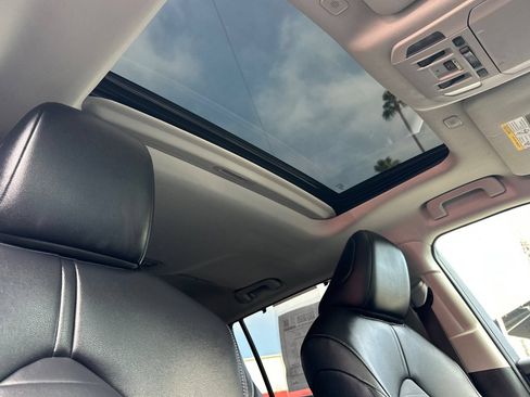 Certified 2025 Toyota Highlander XLE AWD/4WD image 19
