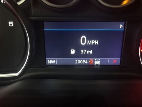 Used 2022 Chevrolet Silverado 3500 LTZ w/ LTZ Convenience Package image 15