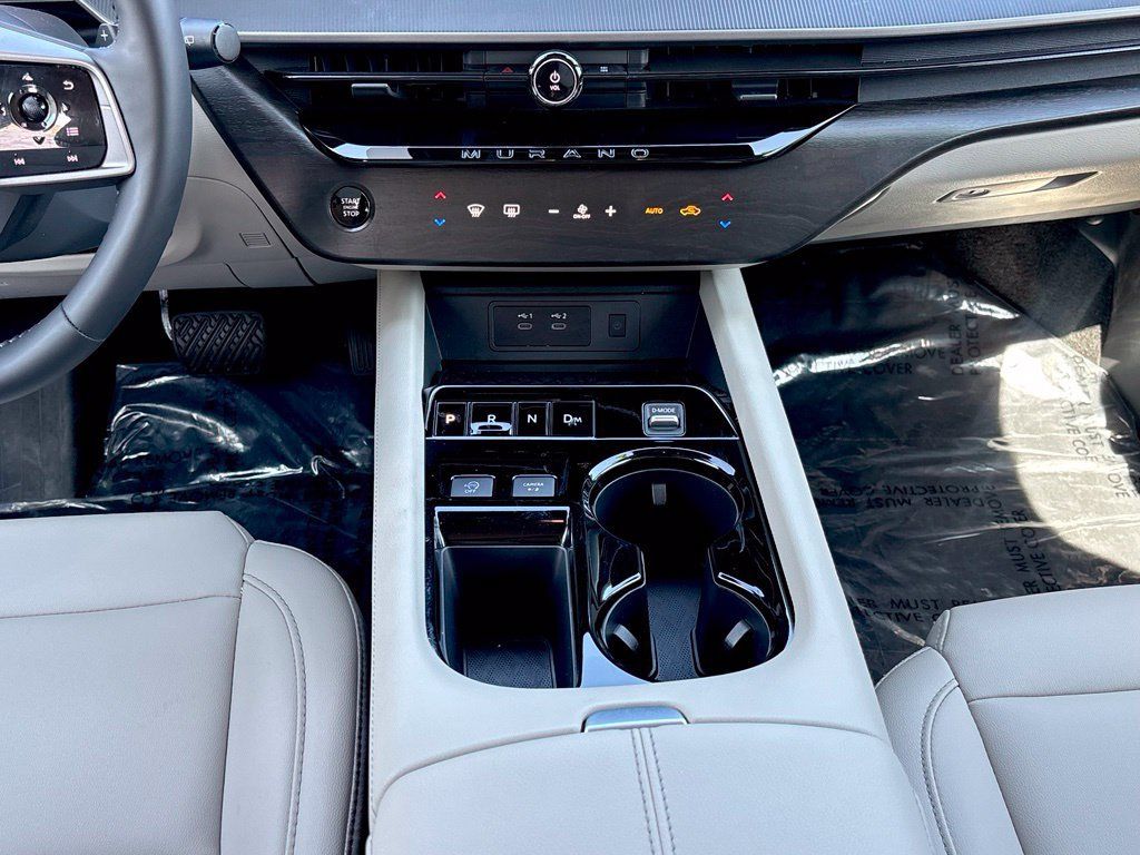 Certified 2025 Nissan Murano SV FWD image 26