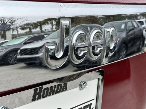 Used 2012 Jeep Grand Cherokee Overland image 10