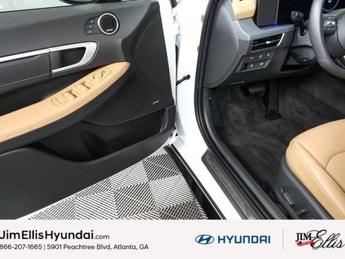Certified 2025 Hyundai Sonata Limited image 9