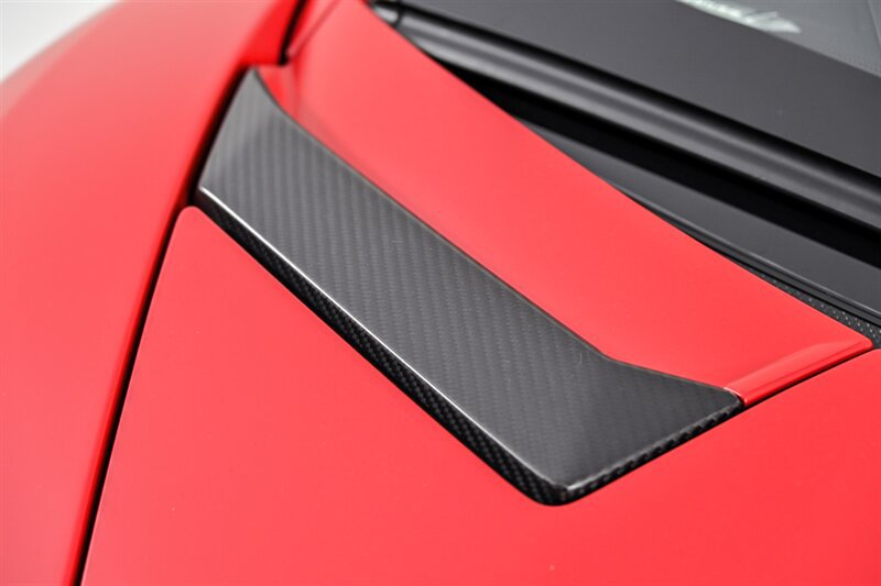 Used 2019 Lamborghini Aventador SVJ AWD/4WD image 9