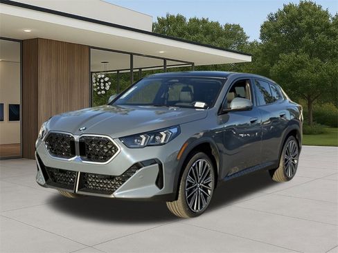 New 2026 BMW X2 xDrive28i w/ Technology Package image 2