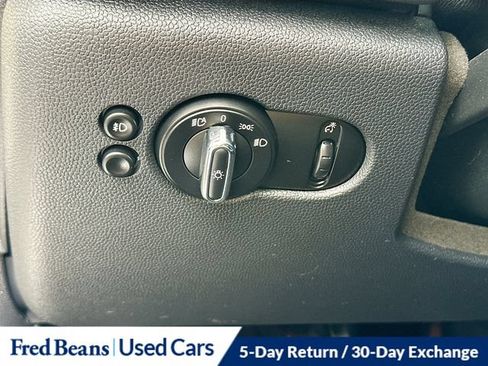 Used 2021 MINI Cooper 4-Door Hardtop FWD image 15