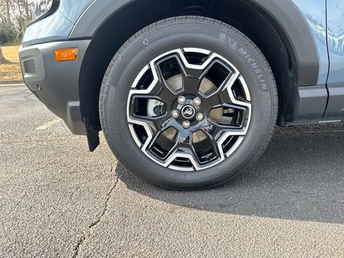 Used 2025 Ford Bronco Sport Outer Banks w/ Outer Banks Tech Package+ image 22