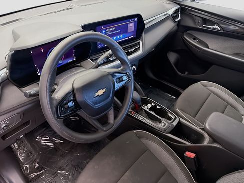 Used 2024 Chevrolet TrailBlazer LS w/ LS Confidence Package FWD image 7