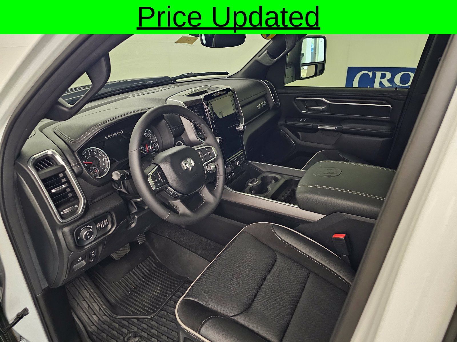 Used 2025 RAM 1500 Laramie w/ Sport Appearance Package AWD/4WD image 4