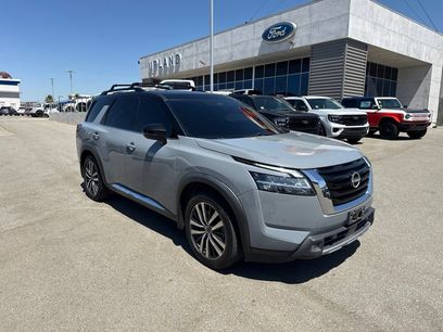 Used 2022 Nissan Pathfinder Platinum w/ Cargo Package