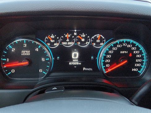 Used 2020 Chevrolet Suburban Premier w/ Premier Plus Edition image 23