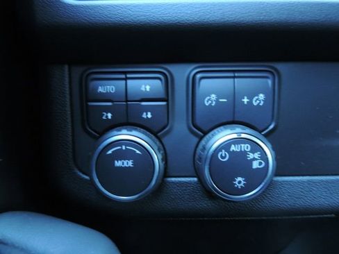 Used 2023 Chevrolet Tahoe Z71 w/ Luxury Package image 33