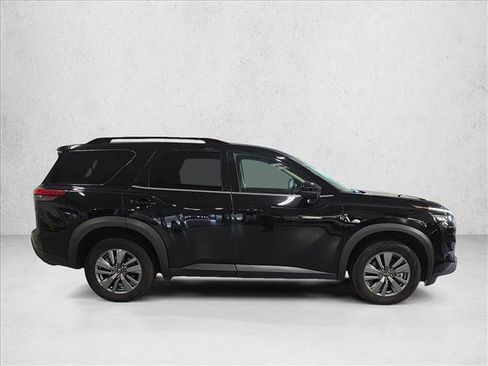 Used 2025 Nissan Pathfinder SV AWD/4WD image 4