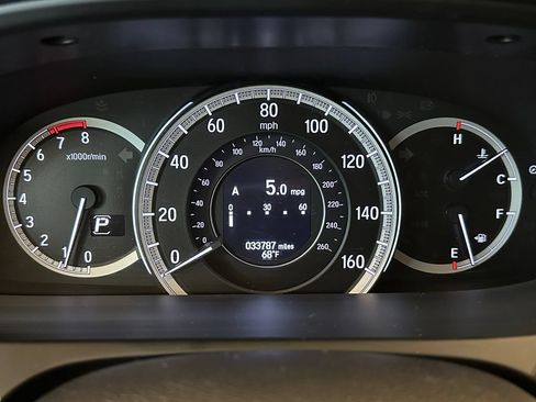 Used 2017 Honda Accord EX-L image 10