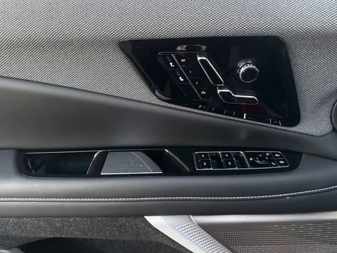 Certified 2025 Cadillac Optiq Luxury 1 image 10