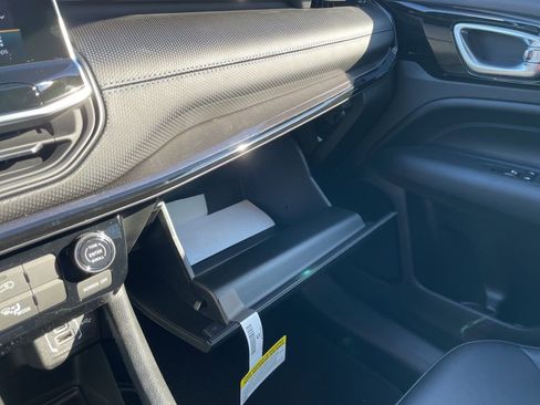 New 2026 Jeep Compass Latitude image 36