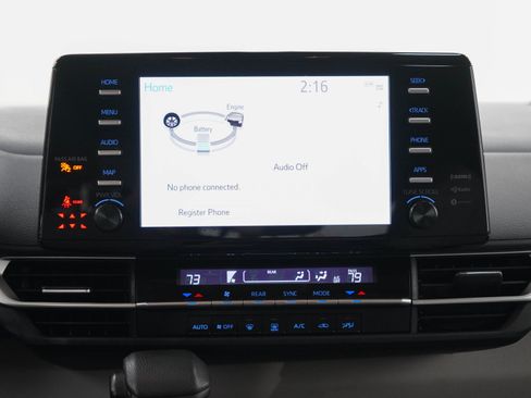 Used 2021 Toyota Sienna LE AWD/4WD image 18