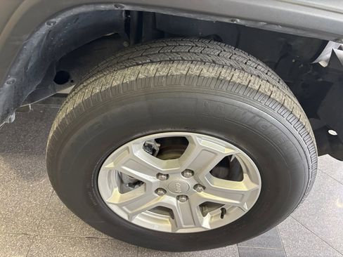 Used 2021 Jeep Wrangler Unlimited Sport image 25