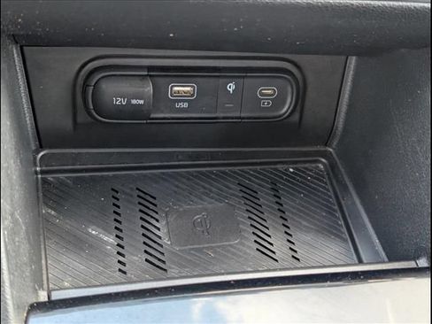 Used 2025 Kia Sportage EX FWD image 16