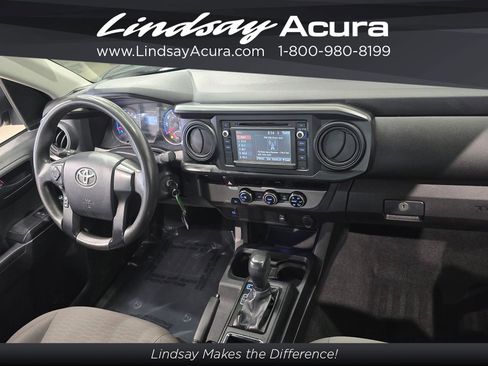 Used 2017 Toyota Tacoma SR image 11