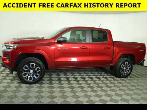 Used 2023 Chevrolet Colorado LT w/ LT Convenience Package III image 4