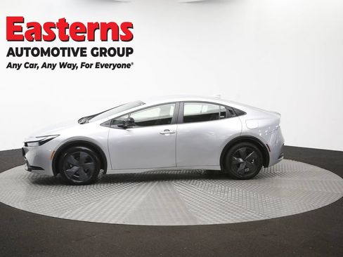 Used 2025 Toyota Prius LE FWD image 57