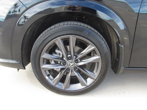 Certified 2025 Acura ADX A-Spec image 4