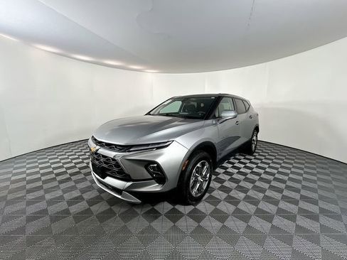 Used 2023 Chevrolet Blazer LT image 4