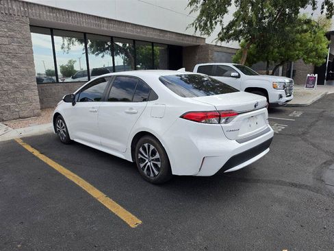 Used 2022 Toyota Corolla LE FWD image 6