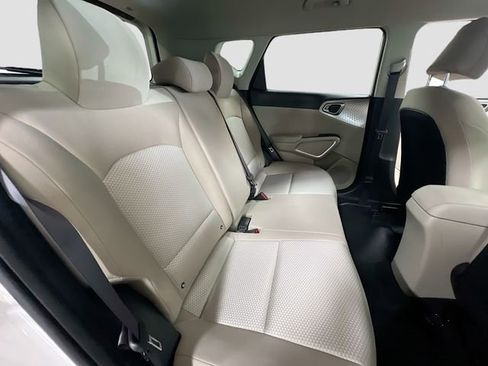 Certified 2025 Kia Soul LX image 25