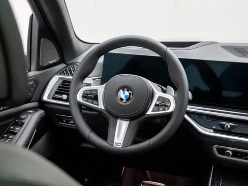 New 2026 BMW X7 xDrive40i w/ Executive Package image 12