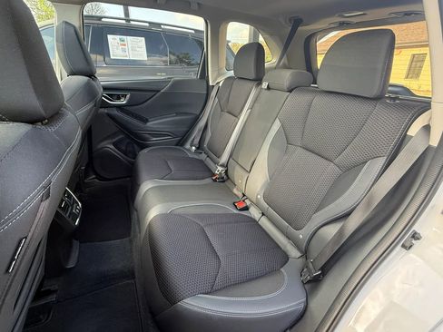 Used 2022 Subaru Forester Premium AWD/4WD image 3