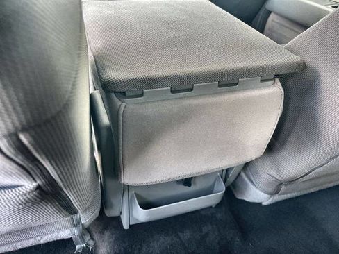 Used 2011 Ford F150 XLT w/ XLT Convenience Pkg image 18