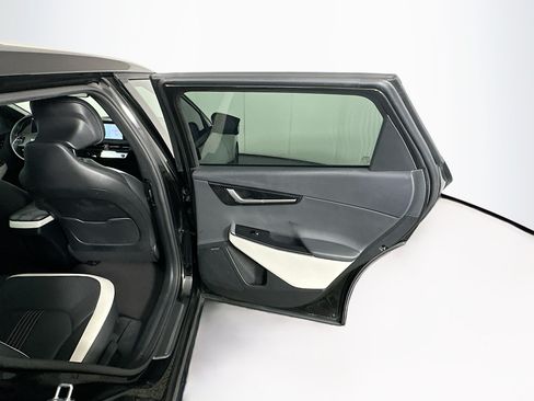 Used 2024 Kia EV6 GT-Line RWD image 31