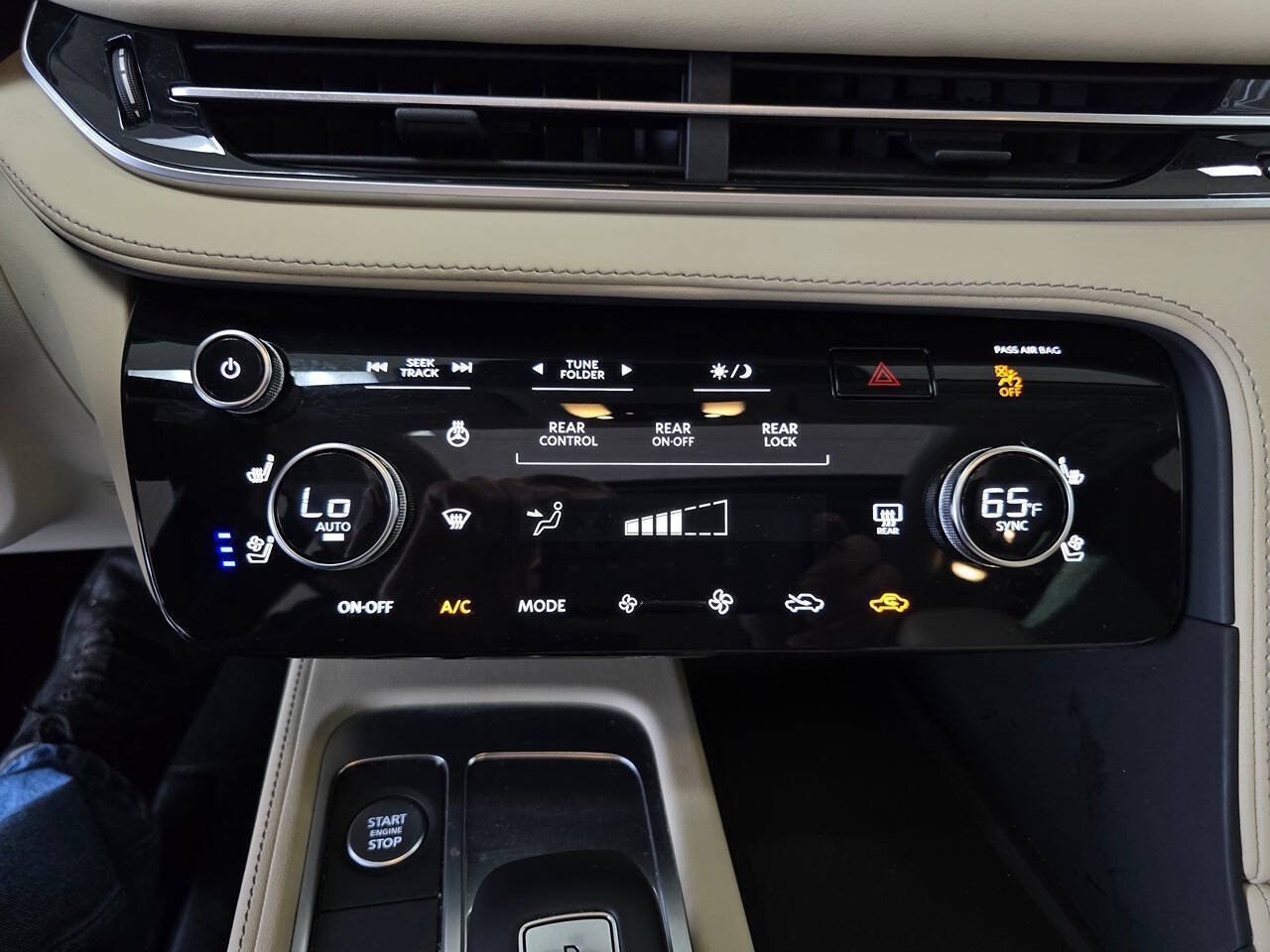 Used 2024 INFINITI QX60 Luxe w/ Performance Audio Package AWD/4WD image 38